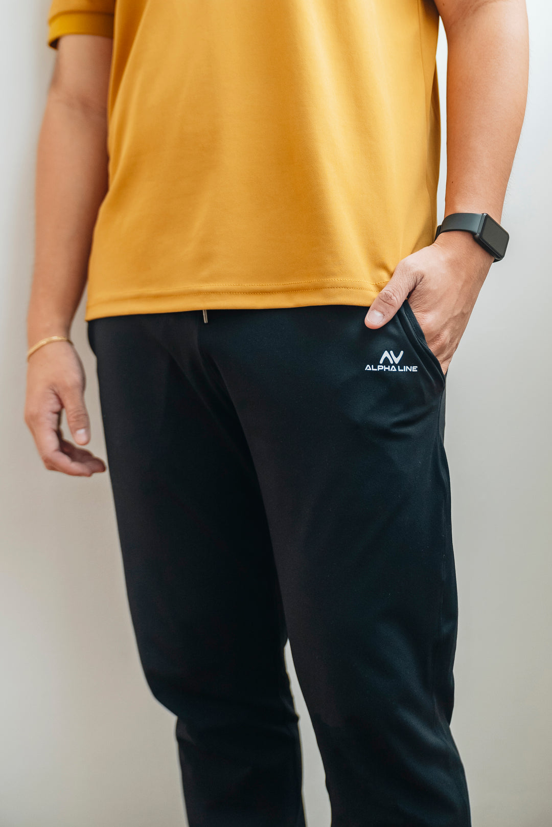 Stroll-and-Roll Joggers in Jet Black